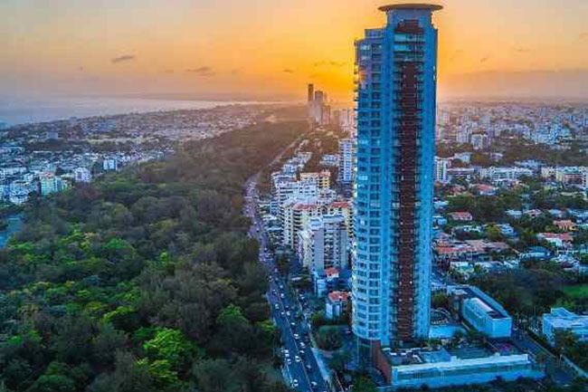 Torre Caney, Edificio residencial de 42 niveles situado en República Dominicana